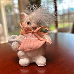 Dreamcicle Little Sister Bunny DA110 Pre-Owned.